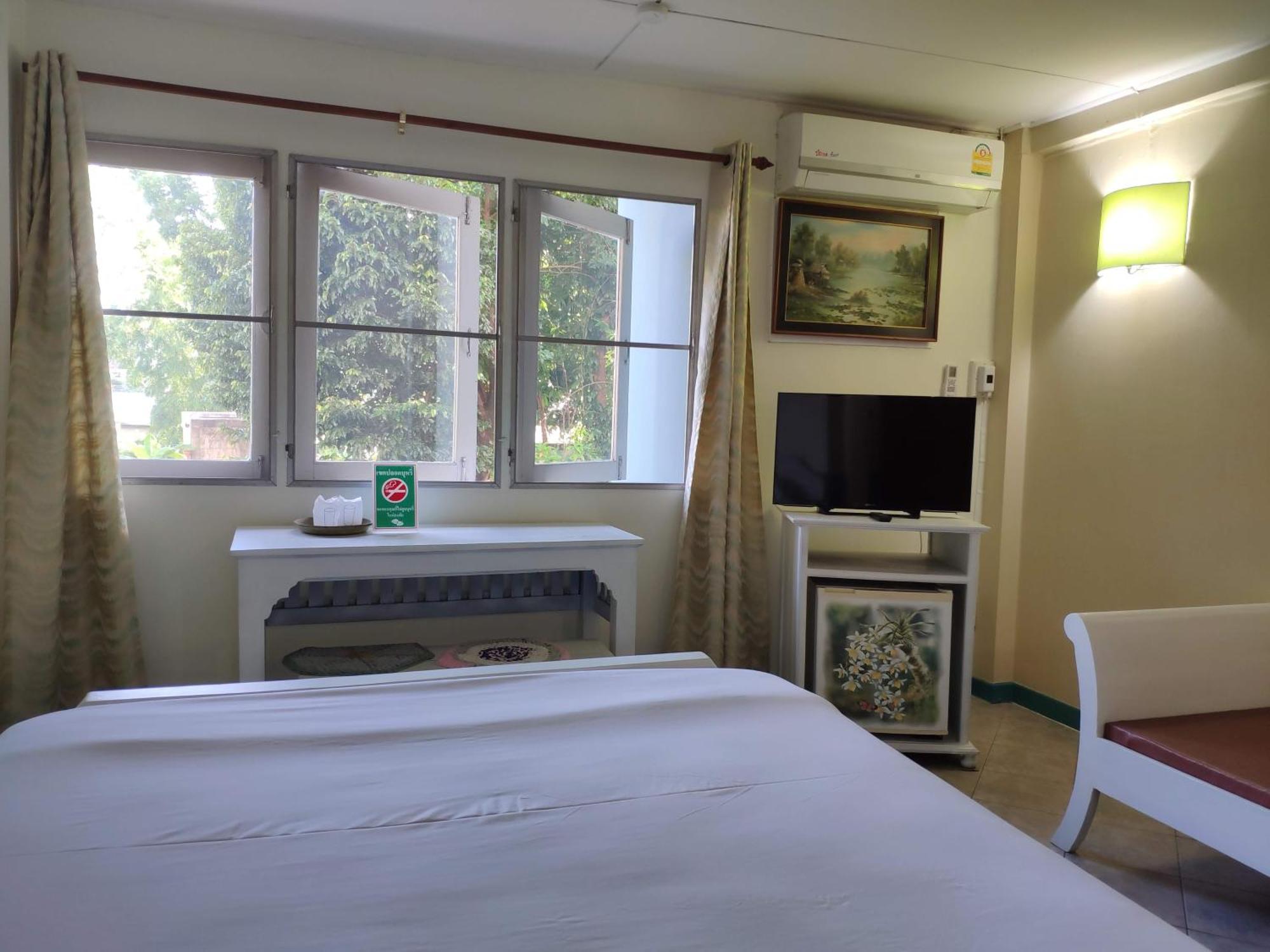 Changpuak Hotel — Fotos 1